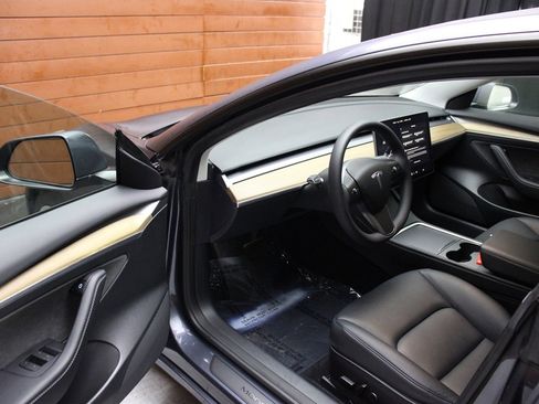 Used 2022 Tesla Model 3 Long Range image 17