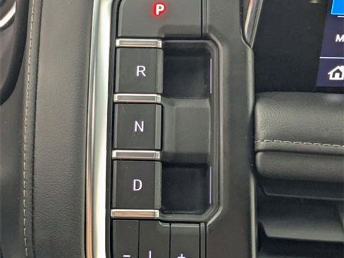 Used 2021 Chevrolet Suburban LS image 23