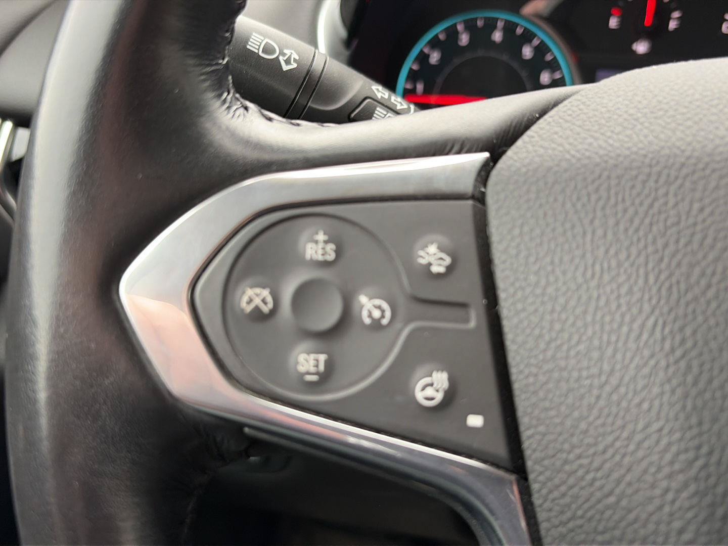 Used 2021 Chevrolet Traverse RS AWD/4WD image 16