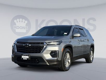 Used 2023 Chevrolet Traverse LT