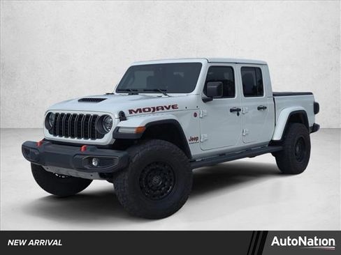 Used 2025 Jeep Gladiator Mojave w/ Convenience Group image 1