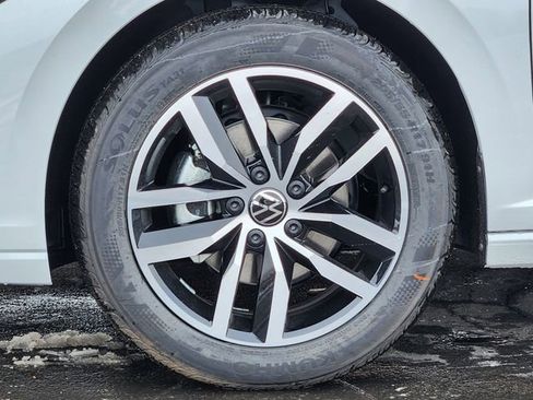 New 2026 Volkswagen Jetta SE image 10