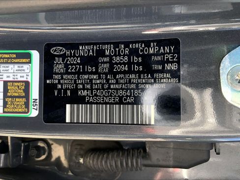 Used 2025 Hyundai Elantra Limited FWD image 34