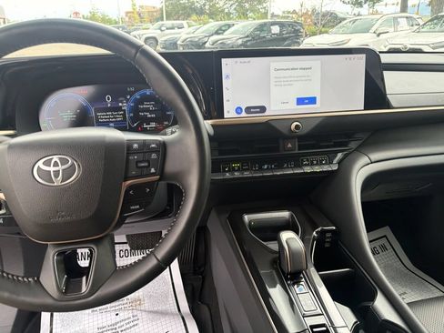 Certified 2026 Toyota Crown AWD/4WD image 28