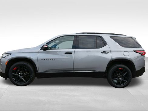 Used 2023 Chevrolet Traverse Premier w/ Redline Edition AWD/4WD image 4