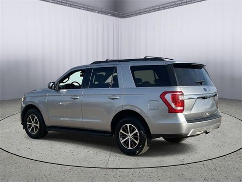 Used 2020 Ford Expedition XLT w/ Cargo Package image 7