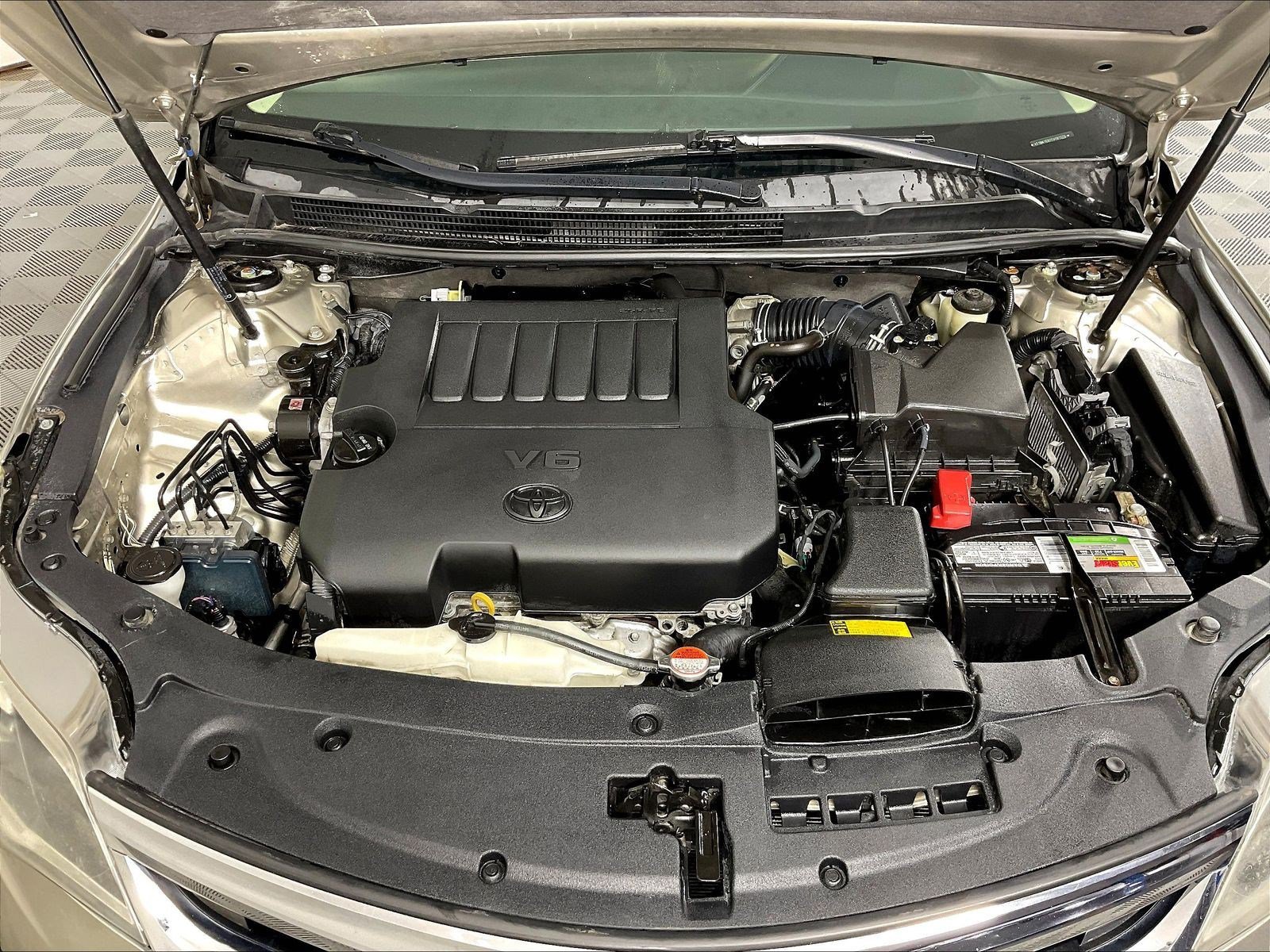 Used 2015 Toyota Avalon XLE FWD image 29