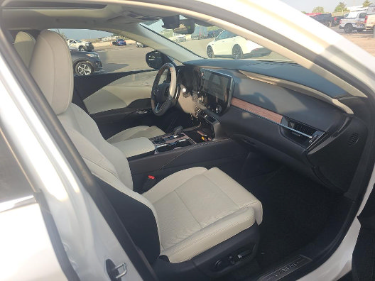 Used 2024 Lexus RX 350 AWD w/ Convenience Package image 3