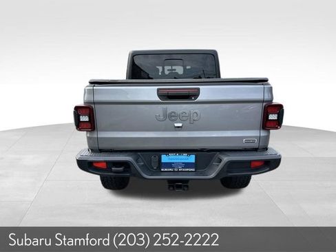 Used 2020 Jeep Gladiator Overland AWD/4WD image 6