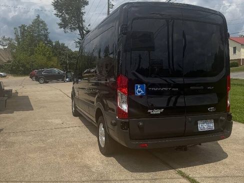 Used 2017 Ford Transit 350 XLT RWD image 8