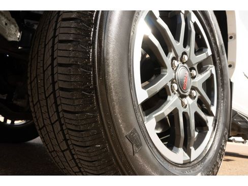 Used 2024 Toyota Tacoma TRD Sport image 2