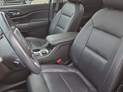 Used 2019 GMC Acadia SLT w/ LPO, Floor Liner Package image 12