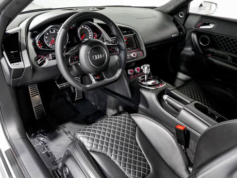 Used 2014 Audi R8 V8 image 9