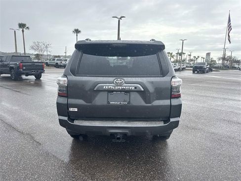 Used 2021 Toyota 4Runner SR5 image 5