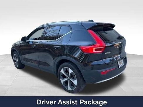 Used 2023 Volvo XC40 B5 Plus w/ Driver Assist Package image 3
