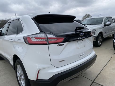 Used 2022 Ford Edge SEL image 8