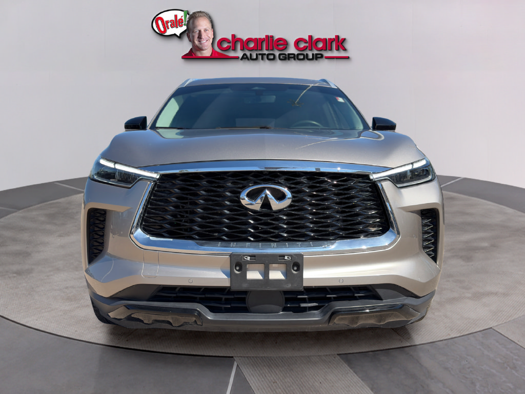 Used 2023 INFINITI QX60 Luxe AWD/4WD image 4
