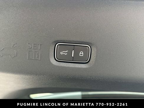 New 2026 Lincoln Navigator L Reserve AWD/4WD image 36
