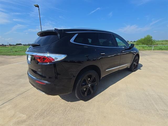 Used 2023 Buick Enclave Essence w/ Sport Touring Edition FWD image 5