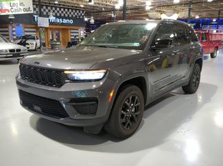 Used 2024 Jeep Grand Cherokee Altitude AWD/4WD video 1