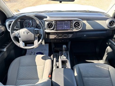 Used 2022 Toyota Tacoma SR5 image 12