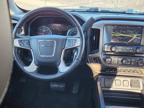 Used 2018 GMC Sierra 1500 Denali w/ Denali Ultimate Package image 16