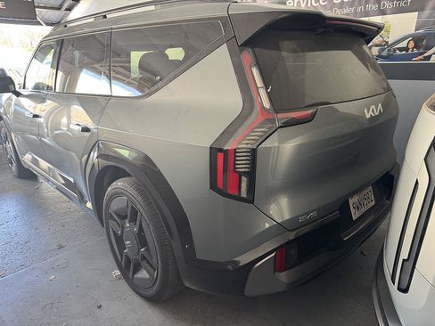 Used 2025 Kia EV9 GT-Line AWD/4WD image 4