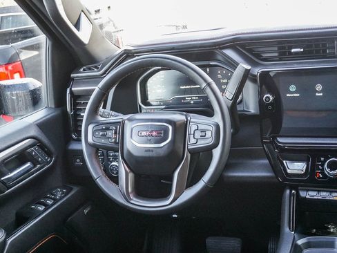 Used 2024 GMC Sierra 2500 AT4 w/ AT4 Premium Plus Package image 17