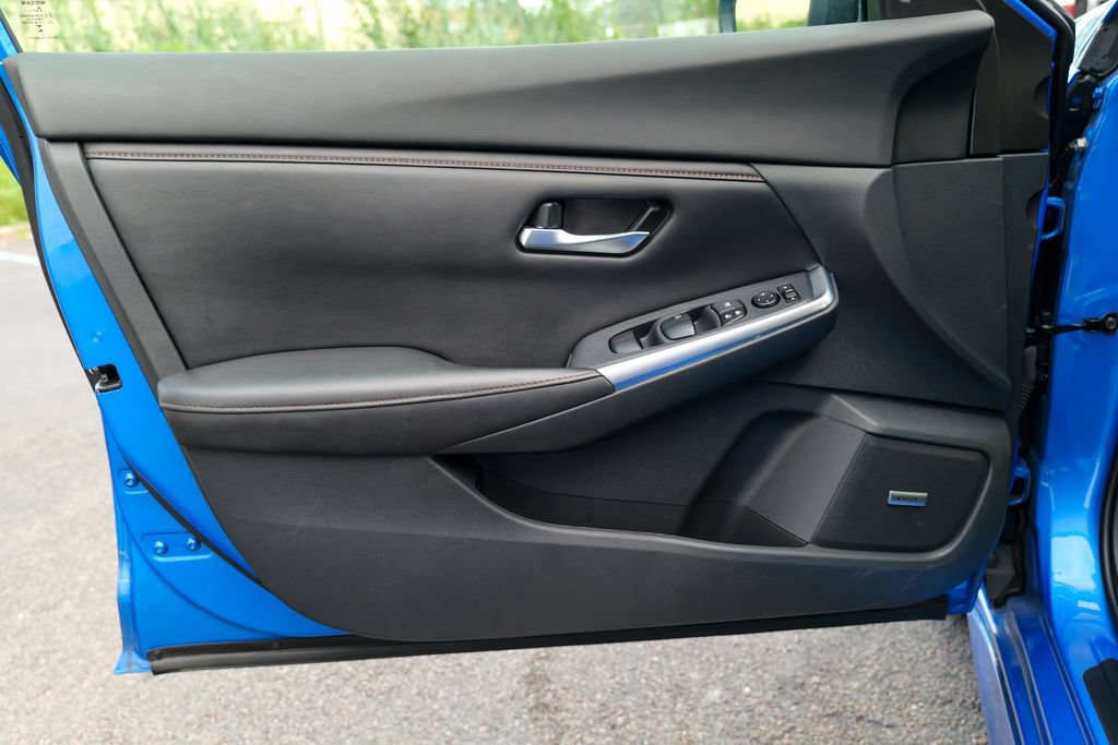 Used 2023 Nissan Sentra SR w/ SR Premium Package FWD image 17