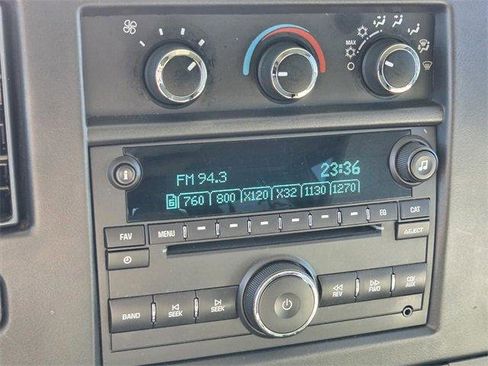 Used 2017 Chevrolet Express 3500 LT w/ LT Preferred Equipment Group image 18