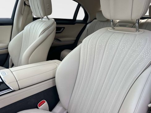 Certified 2023 Mercedes-Benz S 500 4MATIC image 19
