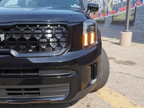 Used 2024 Kia Telluride EX X-Line AWD/4WD image 3
