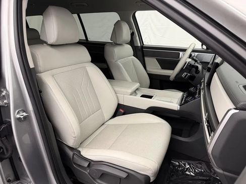 Used 2024 Hyundai Santa Fe SEL FWD image 32