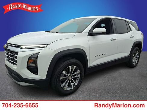 Used 2026 Chevrolet Equinox LT FWD image 1