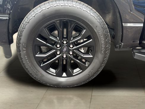 Used 2025 Ford F150 Lariat AWD/4WD image 37