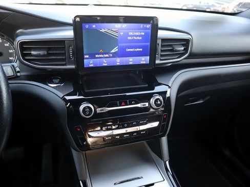 Certified 2023 Ford Explorer ST-Line w/ Class IV Trailer Tow Package image 31