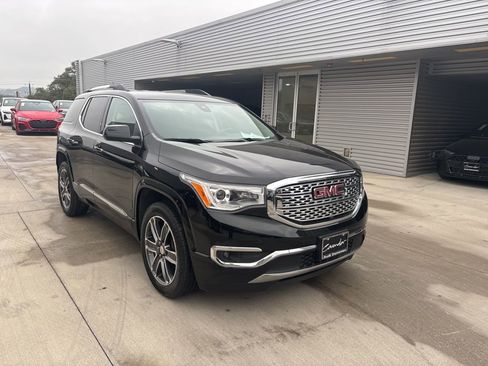 Used 2019 GMC Acadia Denali w/ Technology Package image 3