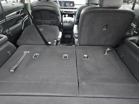 Used 2024 Kia Telluride EX w/ EX Captain's Chair Package AWD/4WD image 18