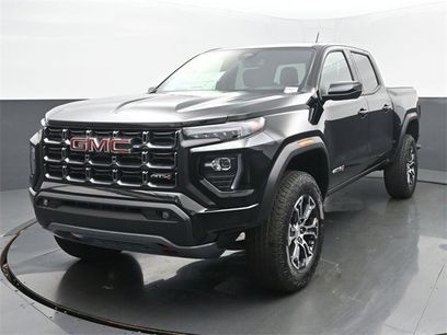 New 2025 GMC Canyon AT4