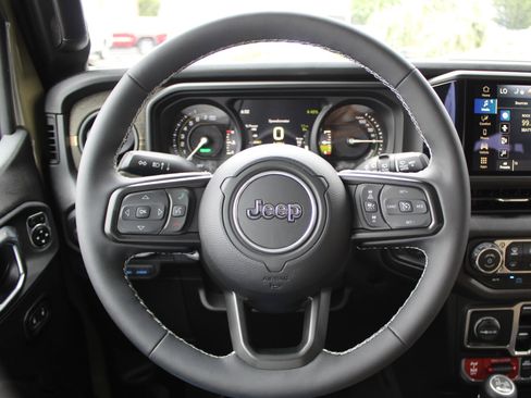 Used 2025 Jeep Wrangler Unlimited Sport S 4xe AWD/4WD image 36