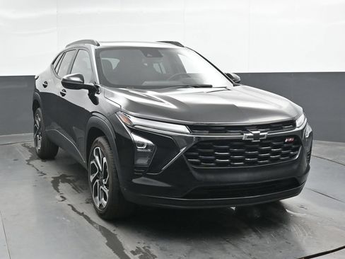 Used 2025 Chevrolet Trax RS w/ Sunroof Package FWD image 6
