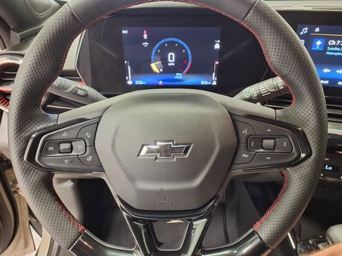 Used 2026 Chevrolet Trax RS w/ Sunroof Package image 21