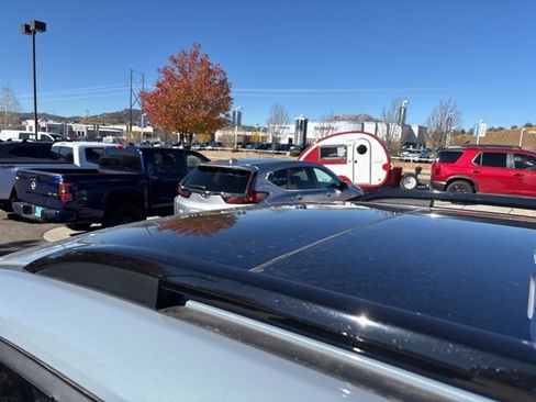 Certified 2024 Honda Pilot Touring image 13