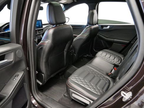 Used 2023 Ford Escape ST-Line Elite w/ Premium Technology Package image 10