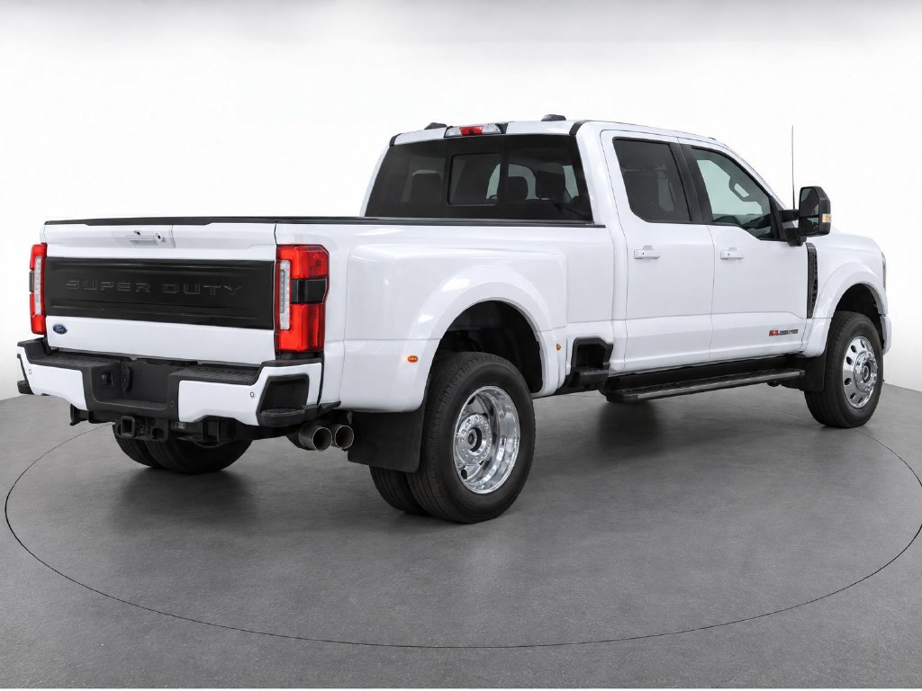 Used 2026 Ford F450 Platinum w/ FX4 Off-Road Package AWD/4WD image 9