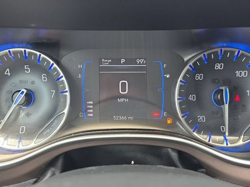 Used 2023 Chrysler Voyager LX FWD image 22