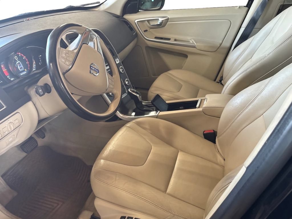 Used 2016 Volvo XC60 T5 Premier FWD image 10