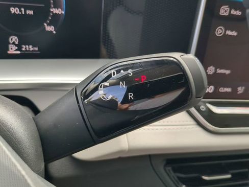 New 2026 Volkswagen Tiguan SE FWD image 26