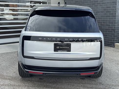Certified 2025 Land Rover Range Rover Long Wheelbase SE AWD/4WD image 5