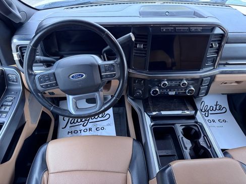 Used 2023 Ford F250 Lariat w/ Chrome Package image 9